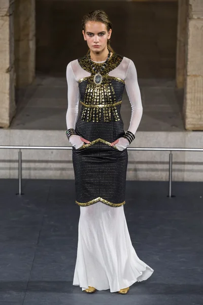 Look 73